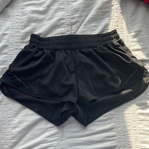 Black Lululemon Hotty Hot 2.5 Shorts